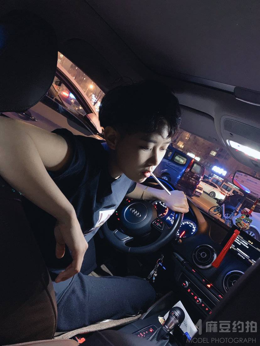 清新模特