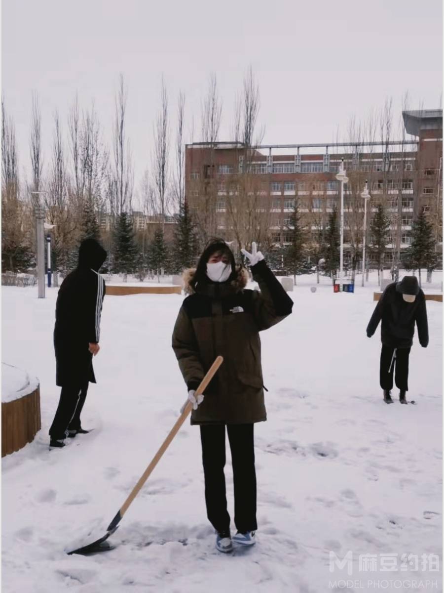校园模特
