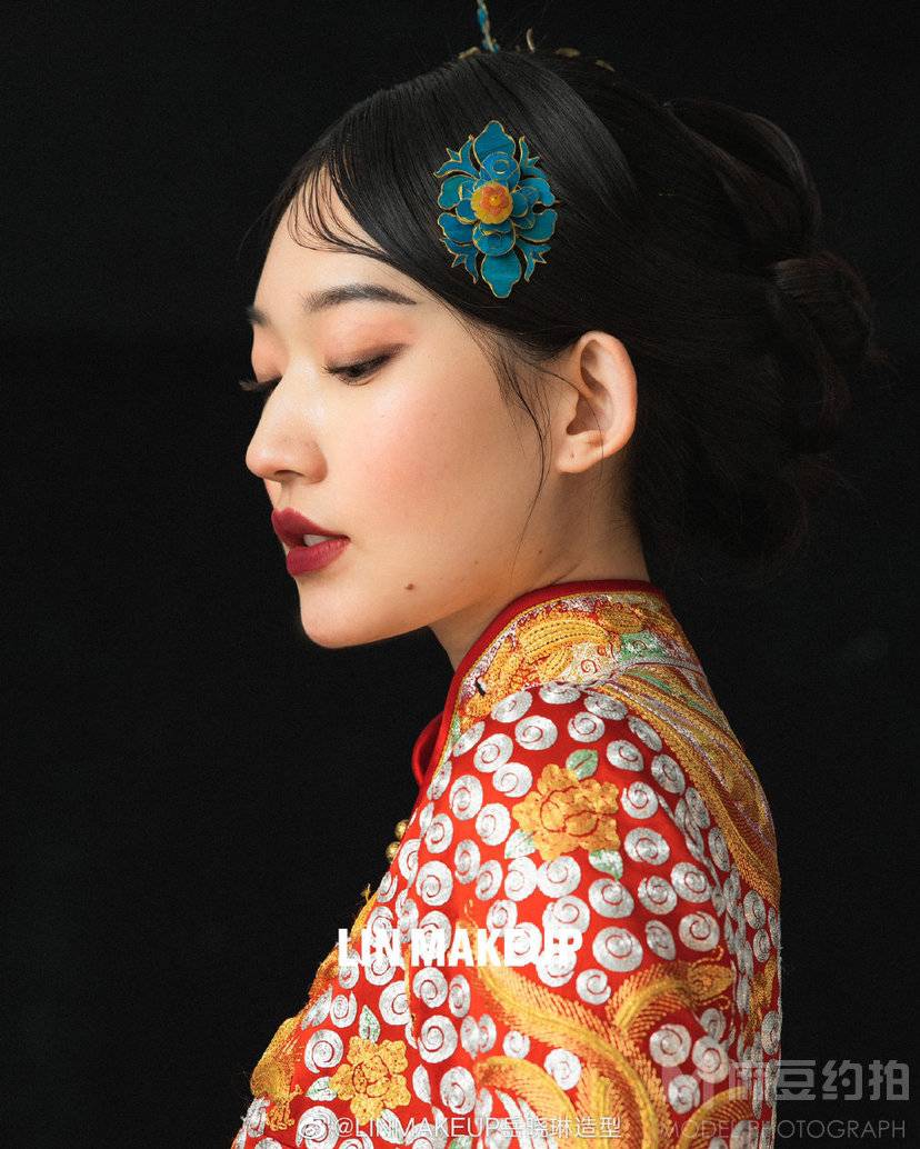 妆容模特