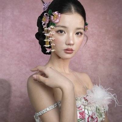 妆容模特