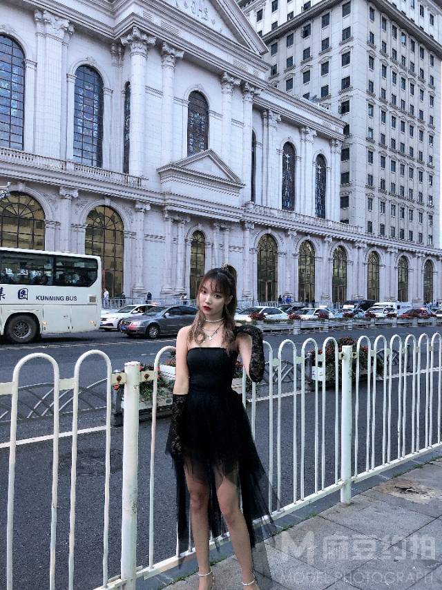 校园模特
