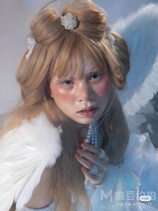 妆容模特