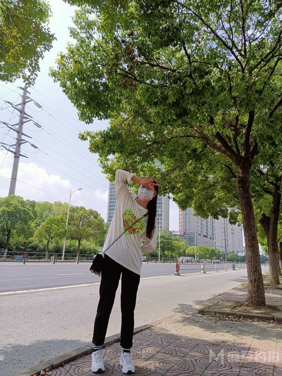 清新模特