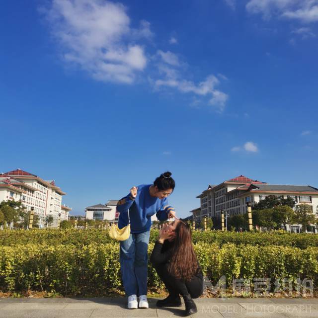校园模特