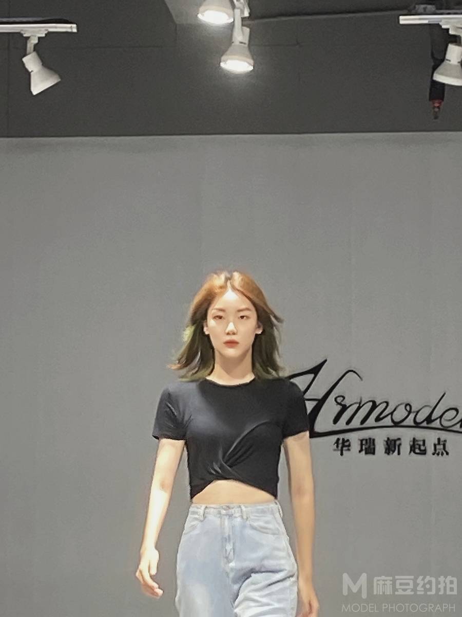 时尚模特