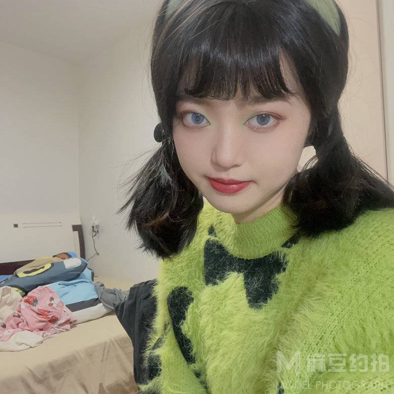 妆容模特