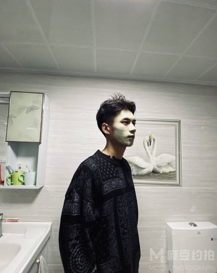 黑白模特