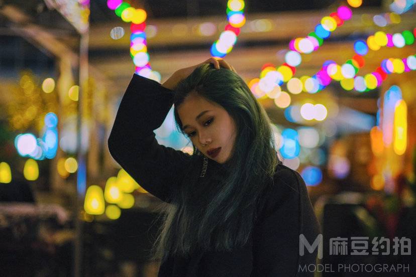 情绪模特