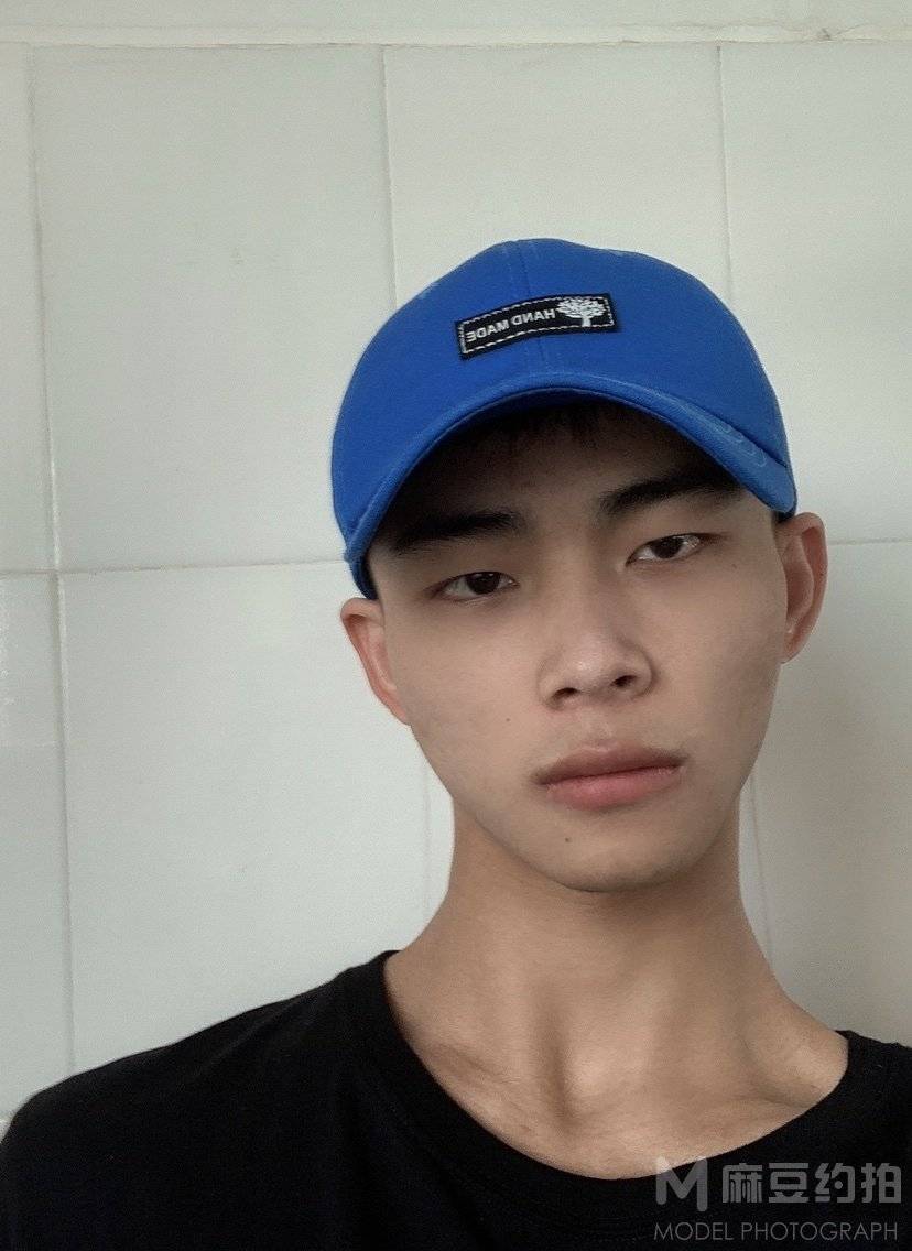黑白模特