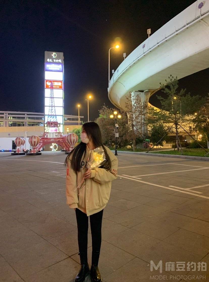 夜景模特
