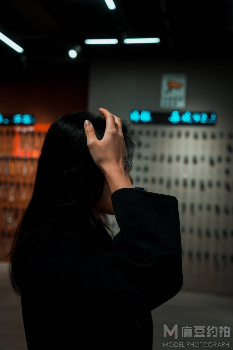情绪模特