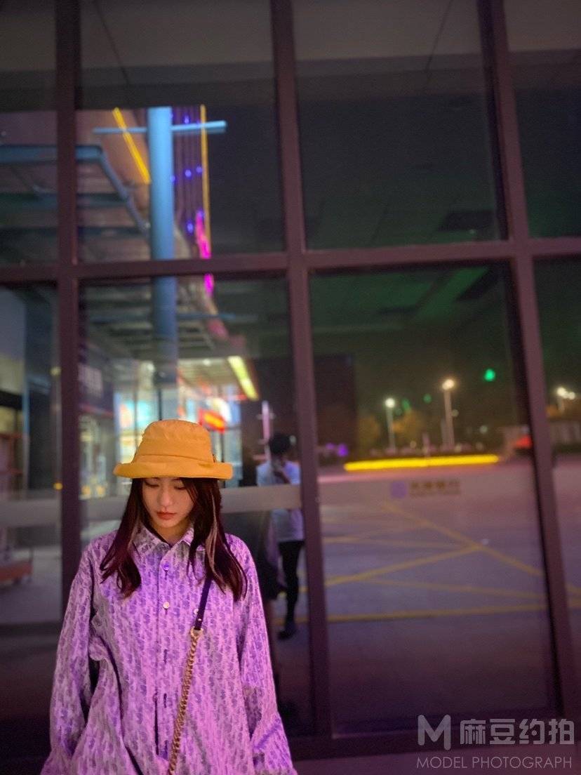 夜景模特