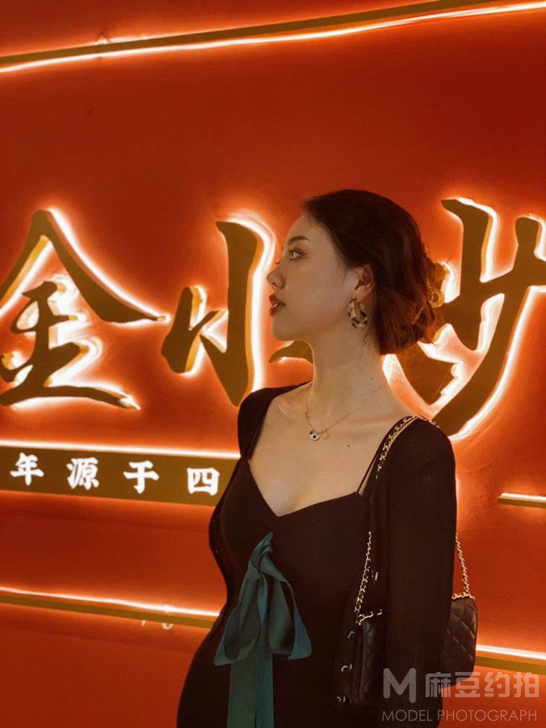 妆容模特