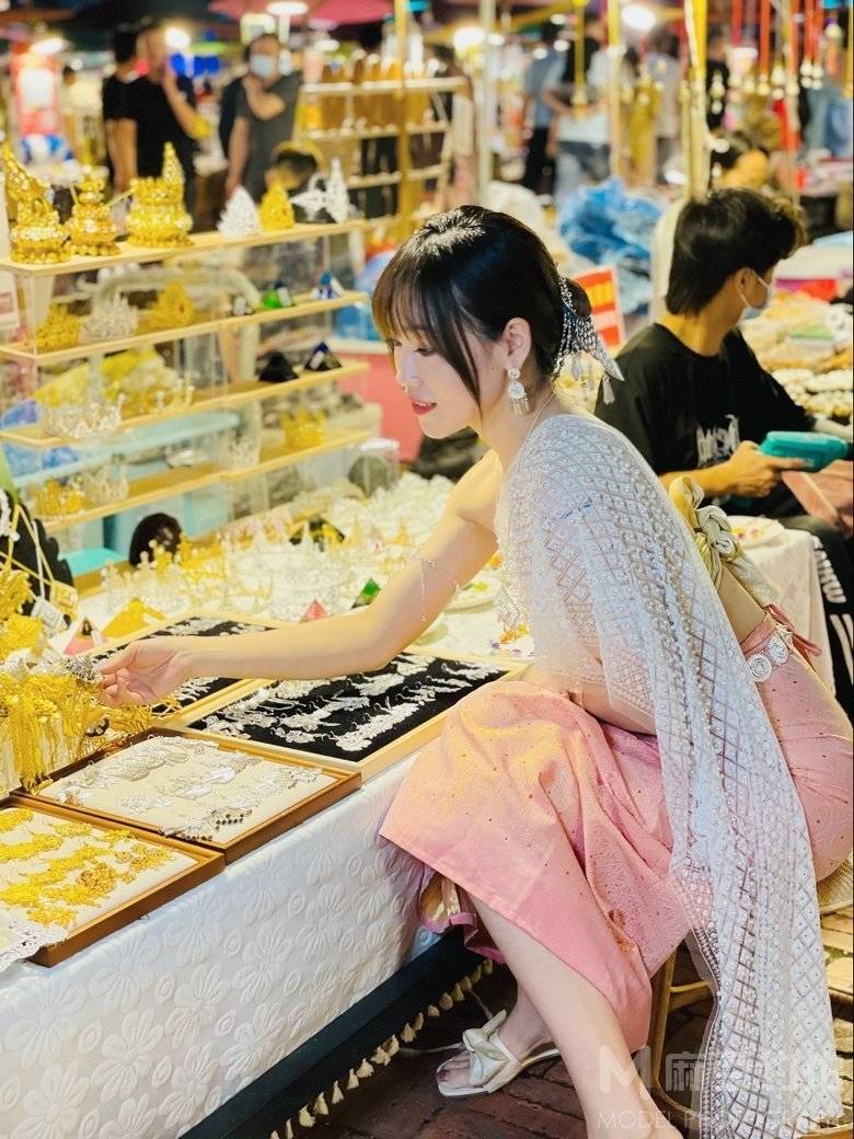 纪实模特