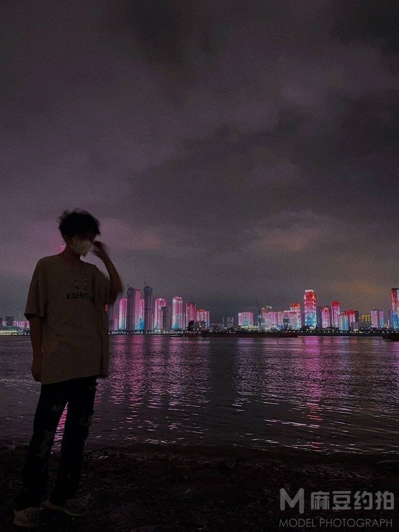 夜景模特