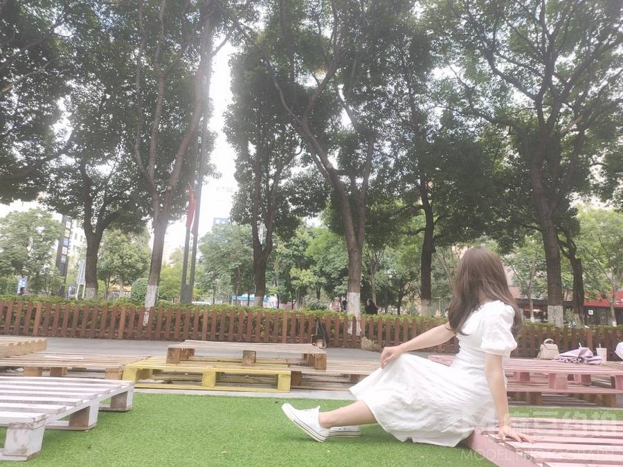 少女模特