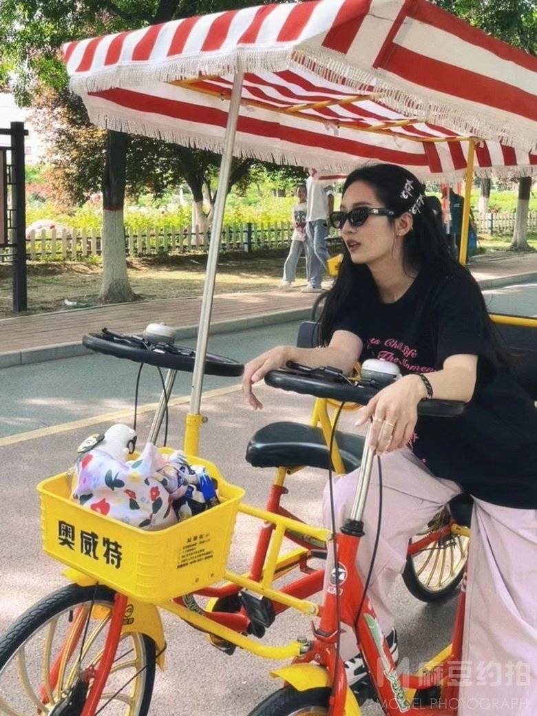 民国模特