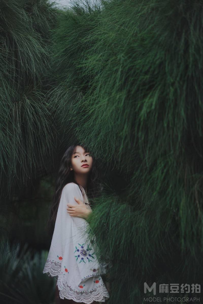 情绪模特