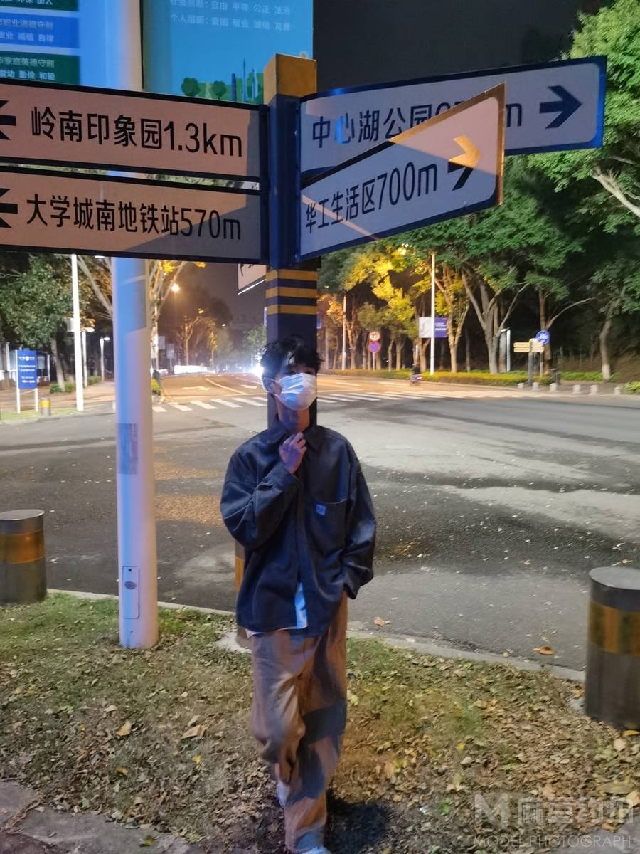校园模特