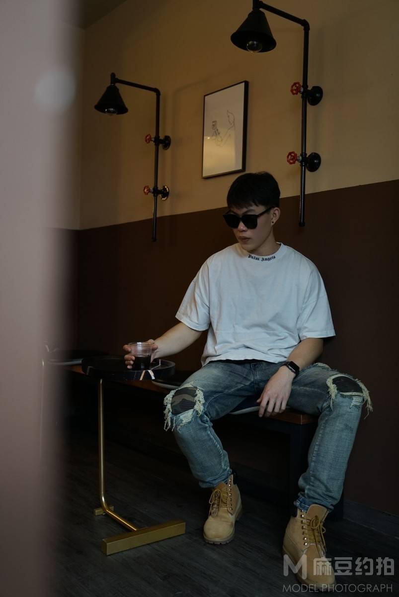 黑白模特