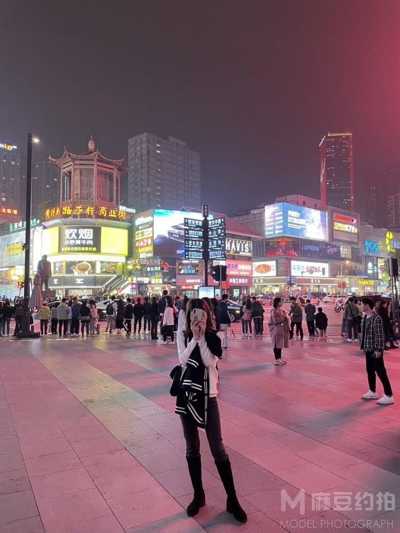 校园模特