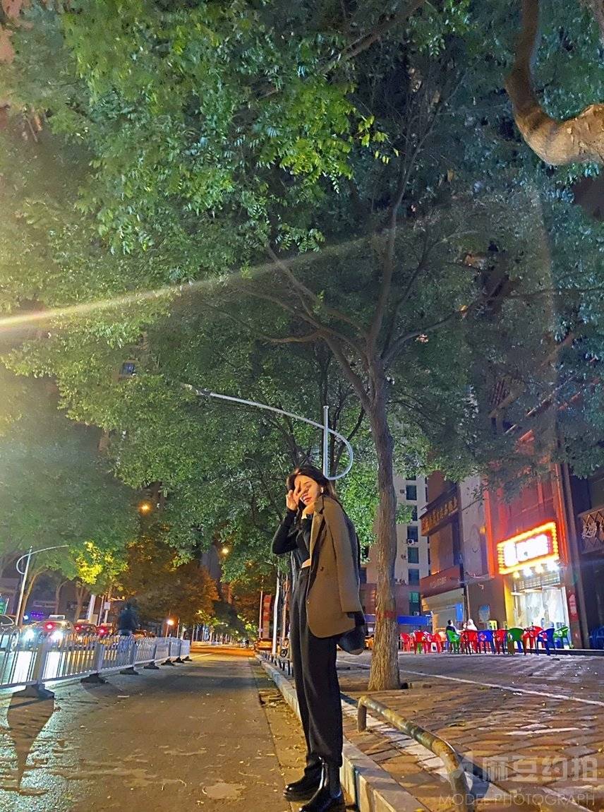 校园模特