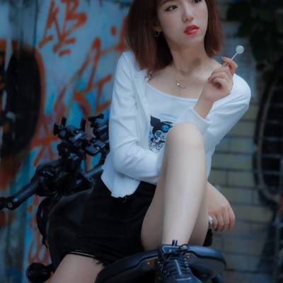 情绪模特