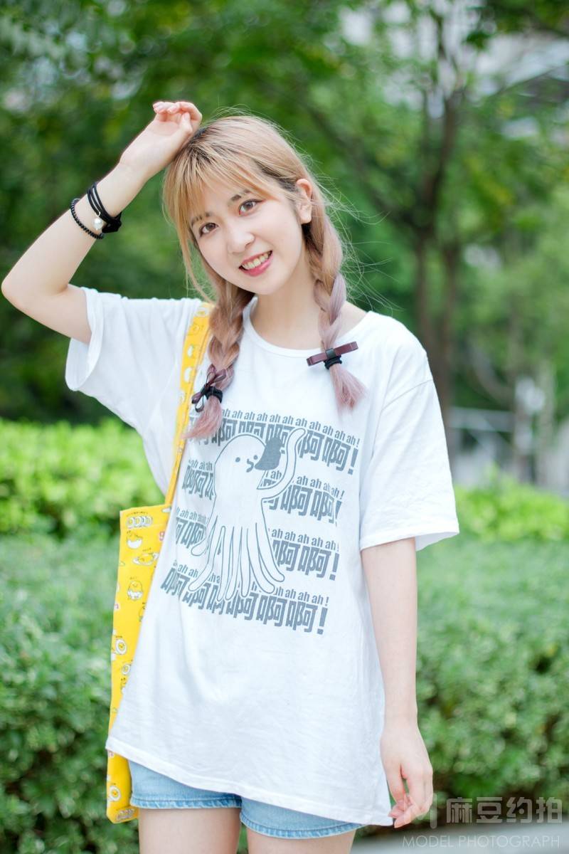 校园模特