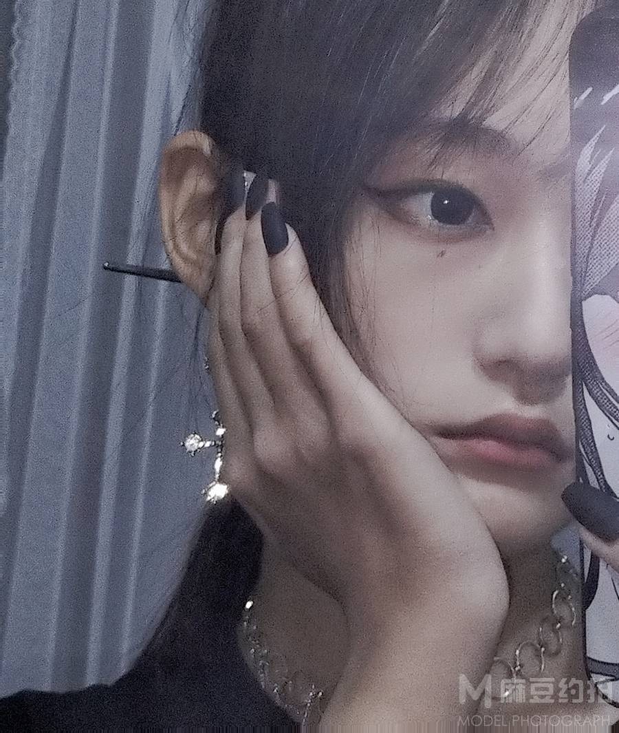 情绪模特