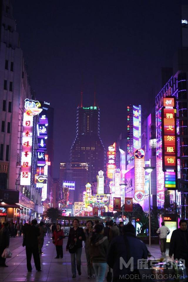 夜景模特
