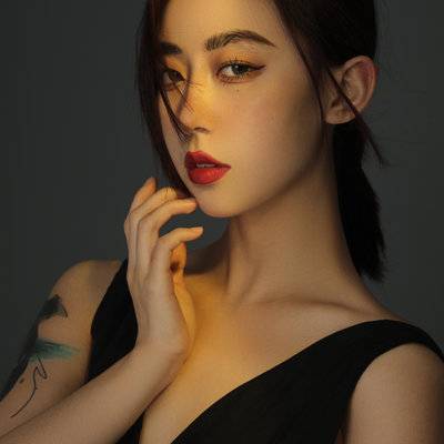 情绪模特