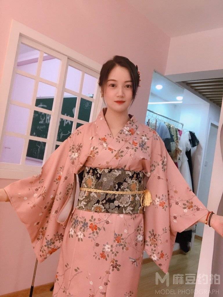 和服模特