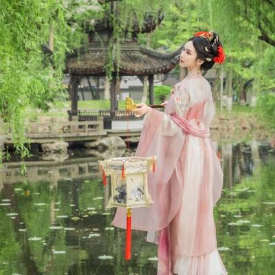 汉服模特