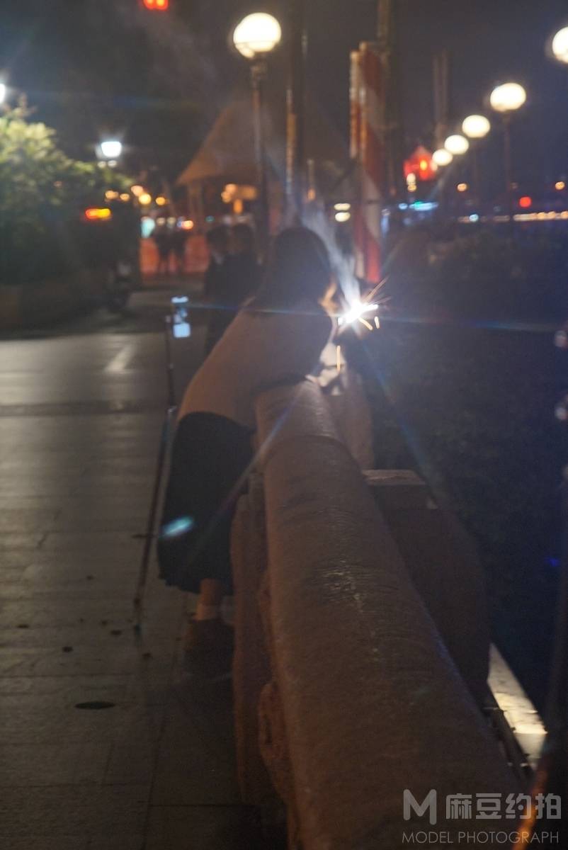 夜景模特