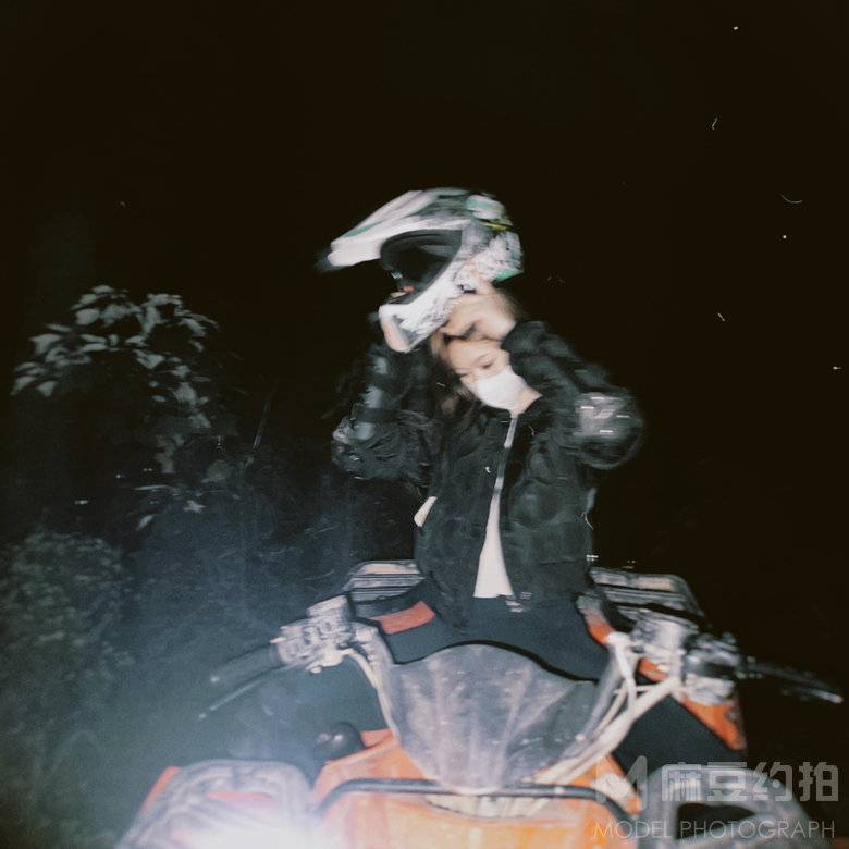 暗黑模特