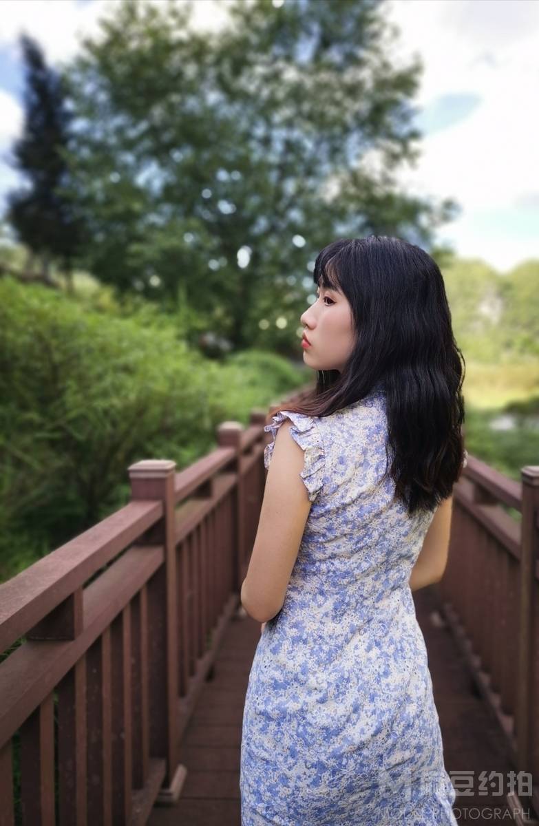 清新模特