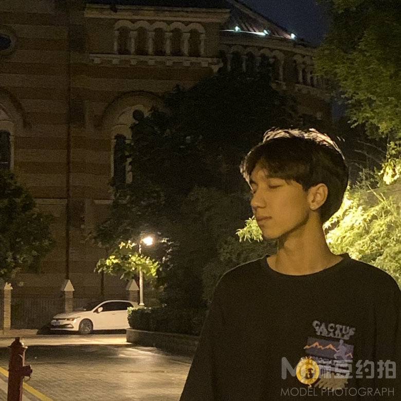 夜景模特