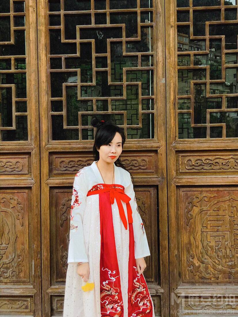汉服模特
