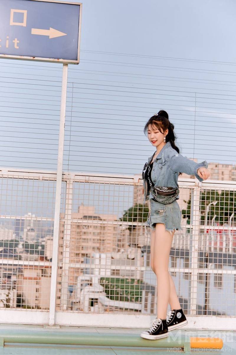 校园模特