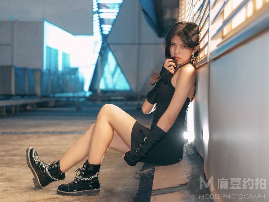 情绪模特