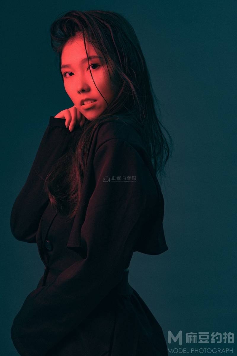 情绪模特