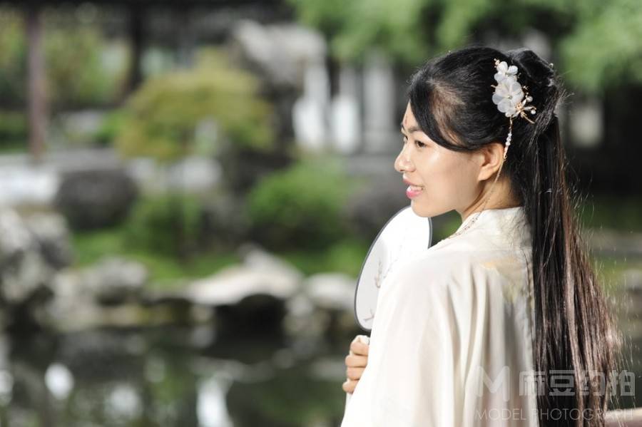 汉服模特