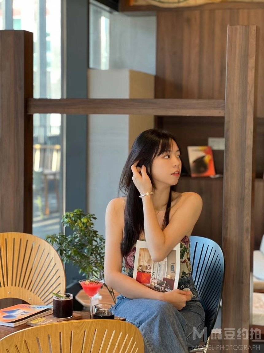 清新模特
