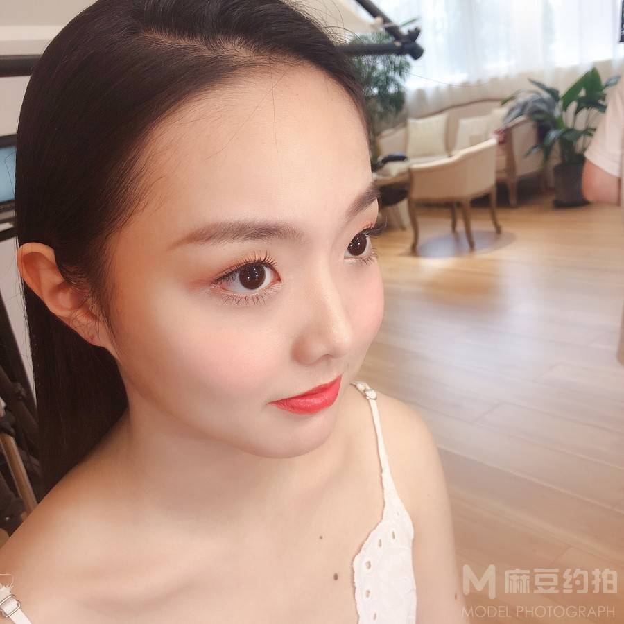 妆容模特