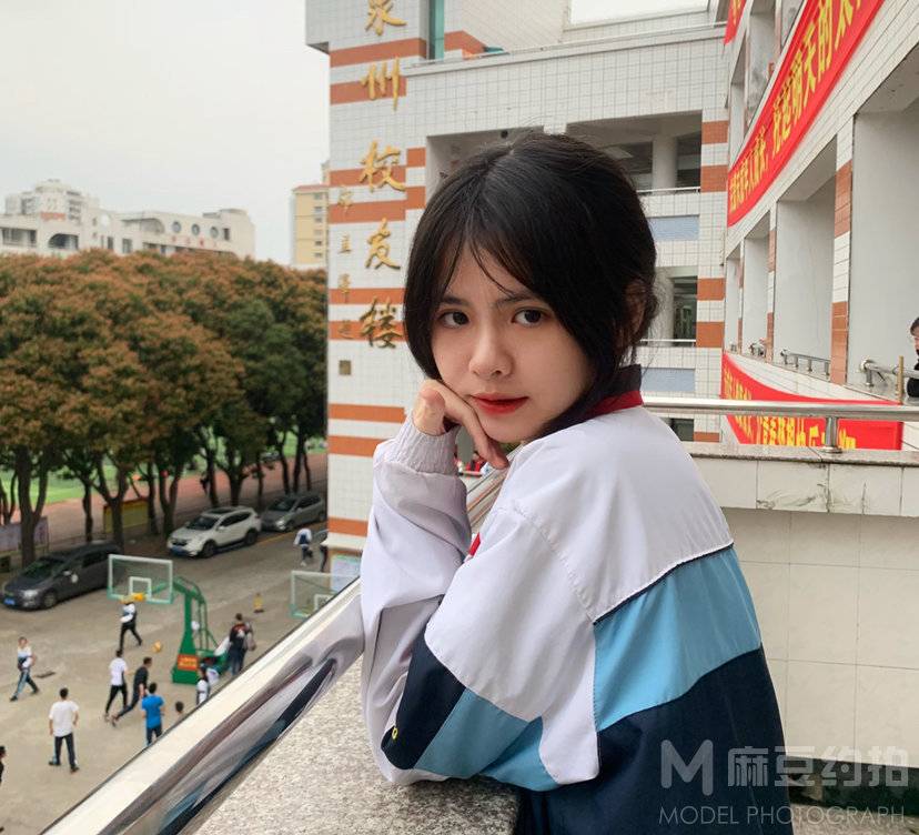 校园模特