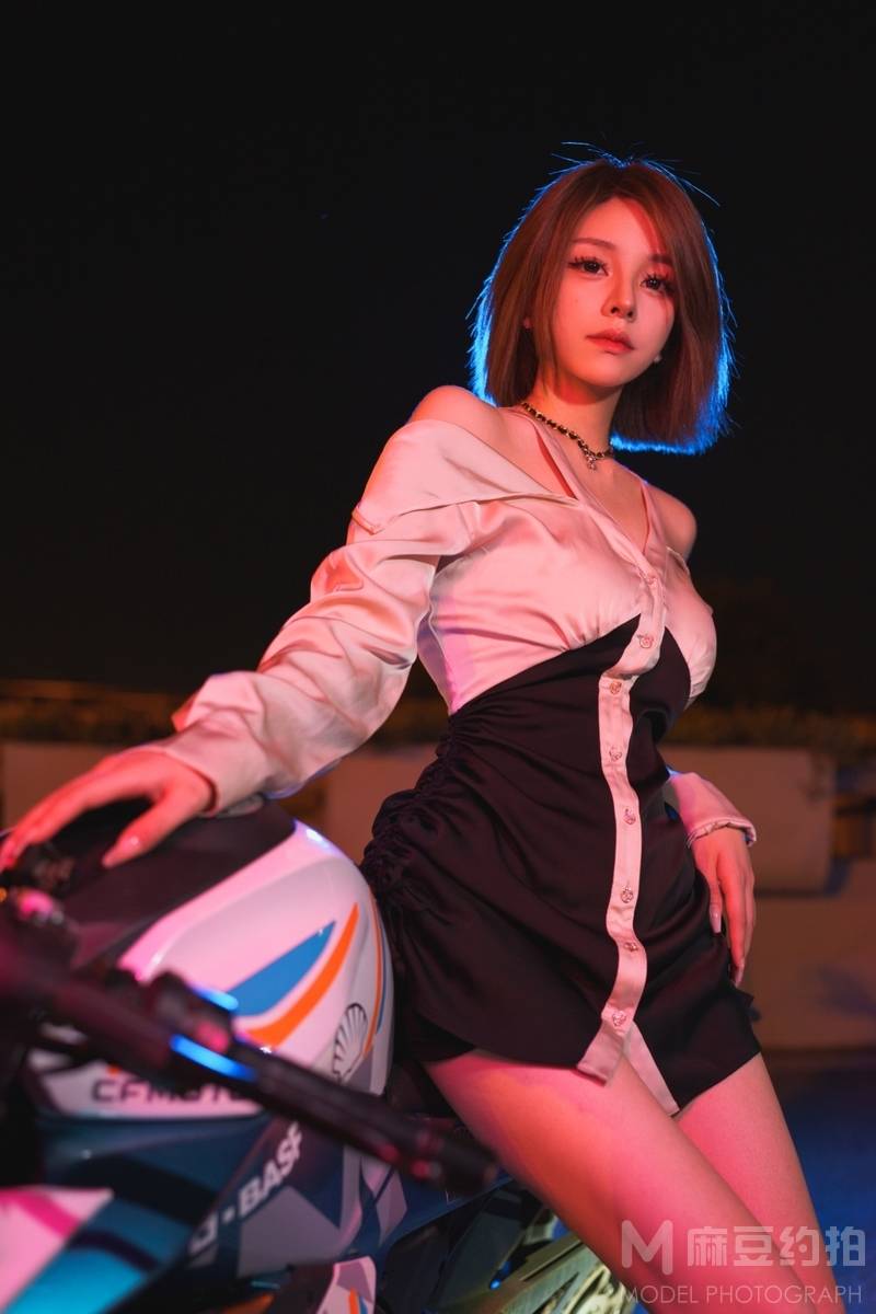 夜景模特