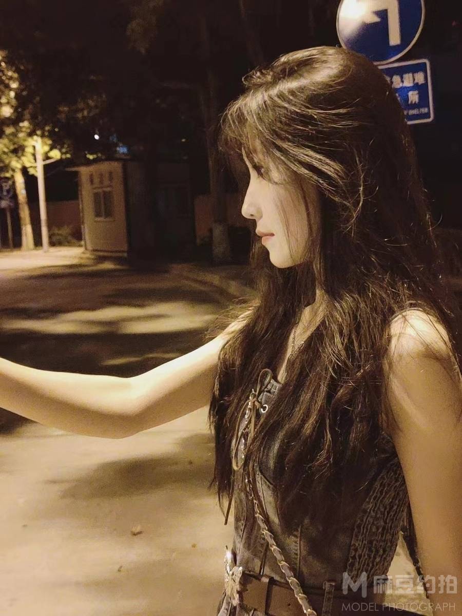 夜景模特