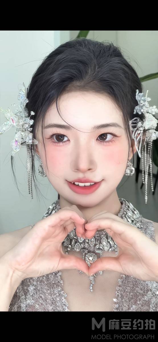 妆容模特