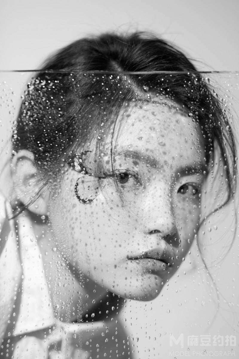 情绪模特