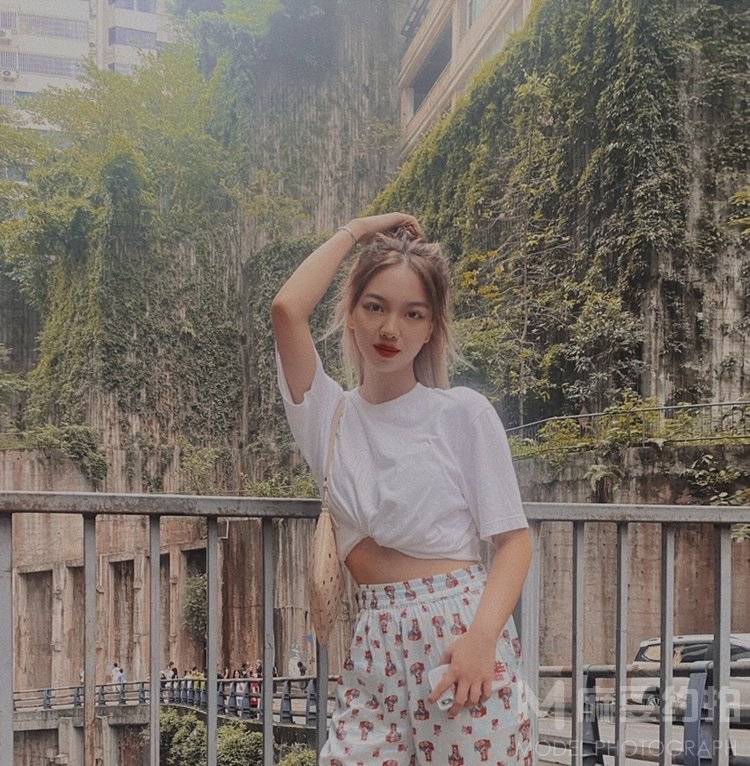 校园模特